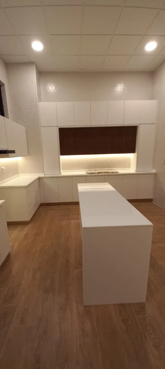 Custom kitchen cabinetry installation, Dubai villa — photo 3
