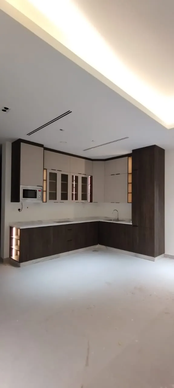 Custom kitchen cabinetry installation, Dubai villa — photo 5