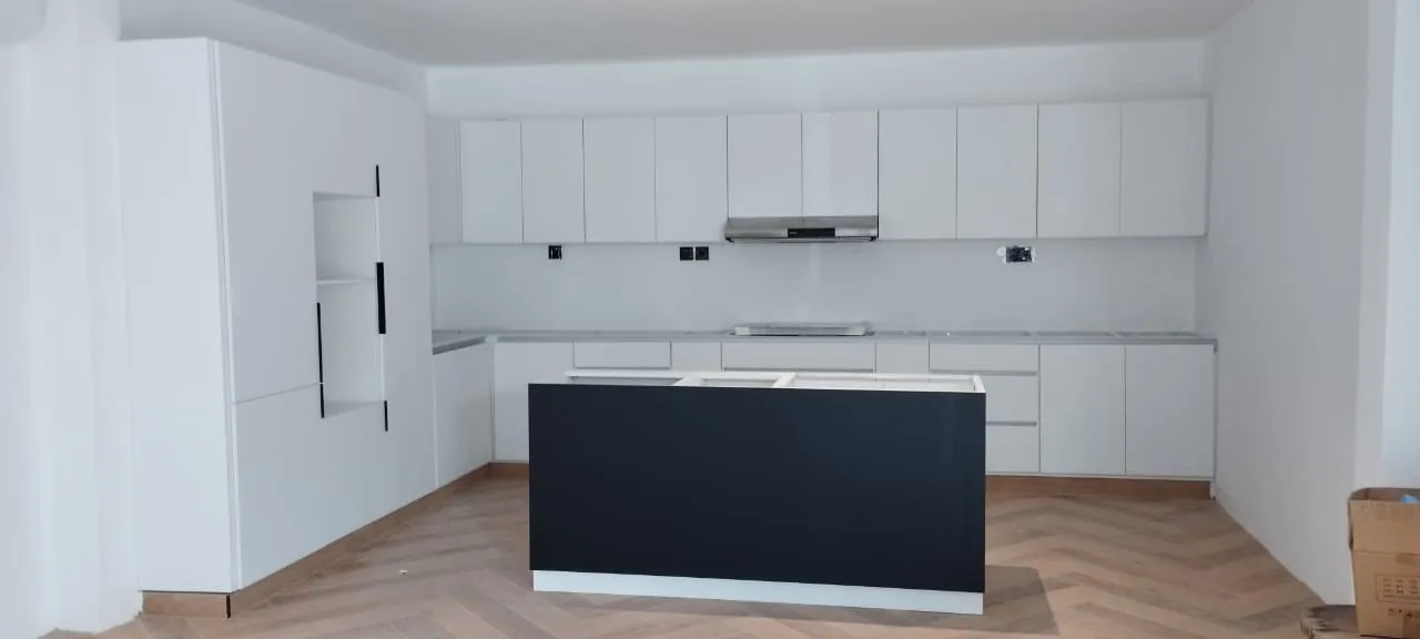 Custom kitchen cabinetry installation, Dubai villa — photo 9