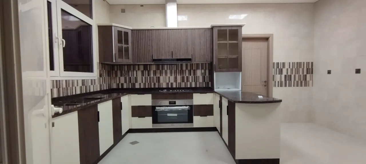 Custom kitchen cabinetry installation, Dubai villa — photo 17