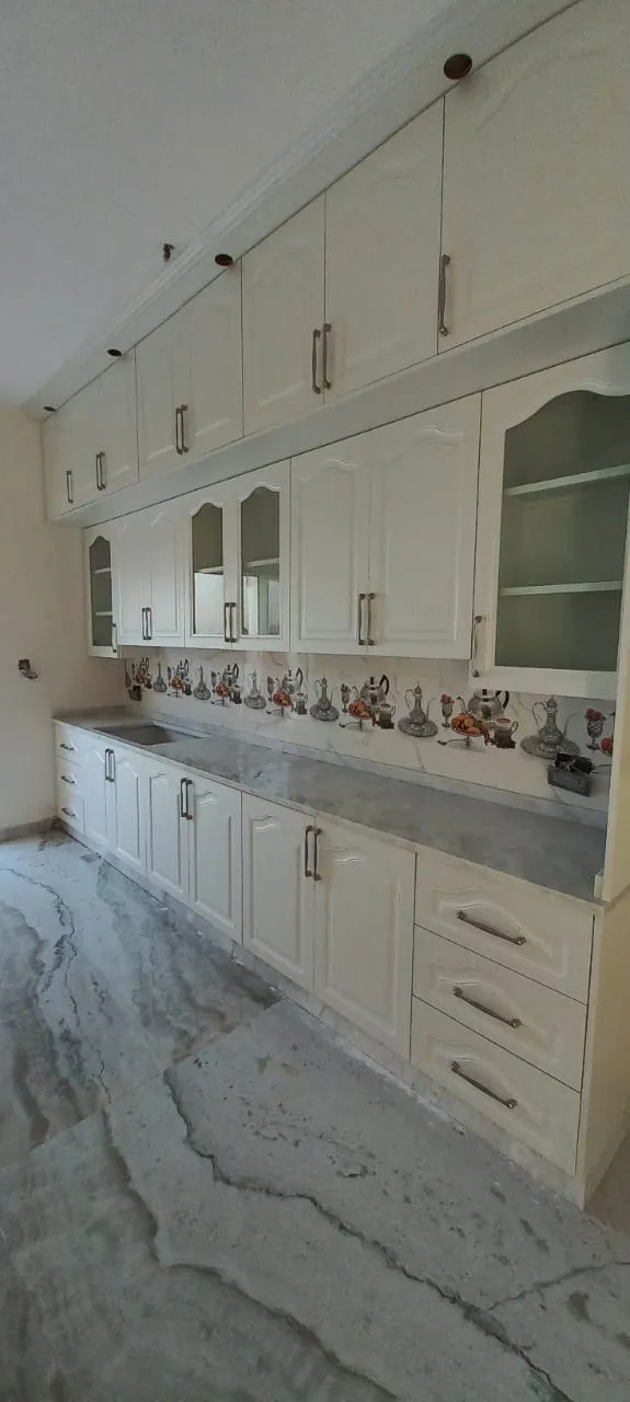 Custom kitchen cabinetry installation, Dubai villa — photo 19