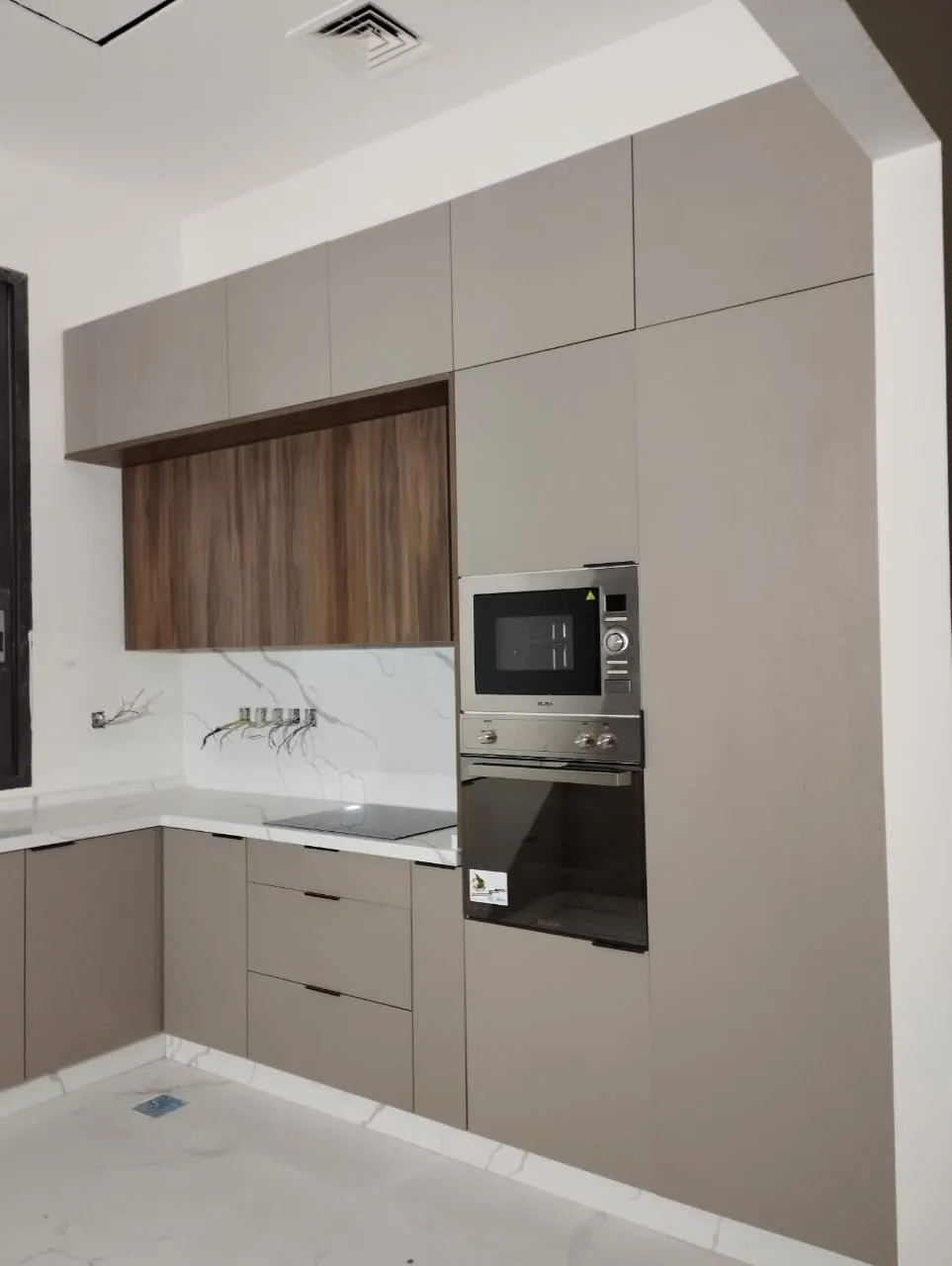 Custom kitchen cabinetry installation, Dubai villa — photo 23