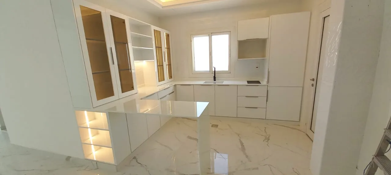 Custom kitchen cabinetry installation, Dubai villa — photo 24