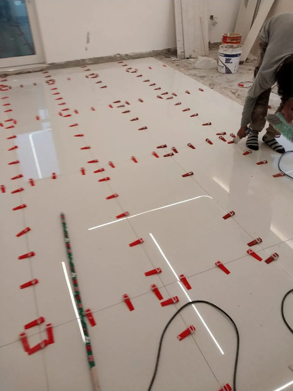 Floor electrical conduit installation, UAE construction site — photo 2