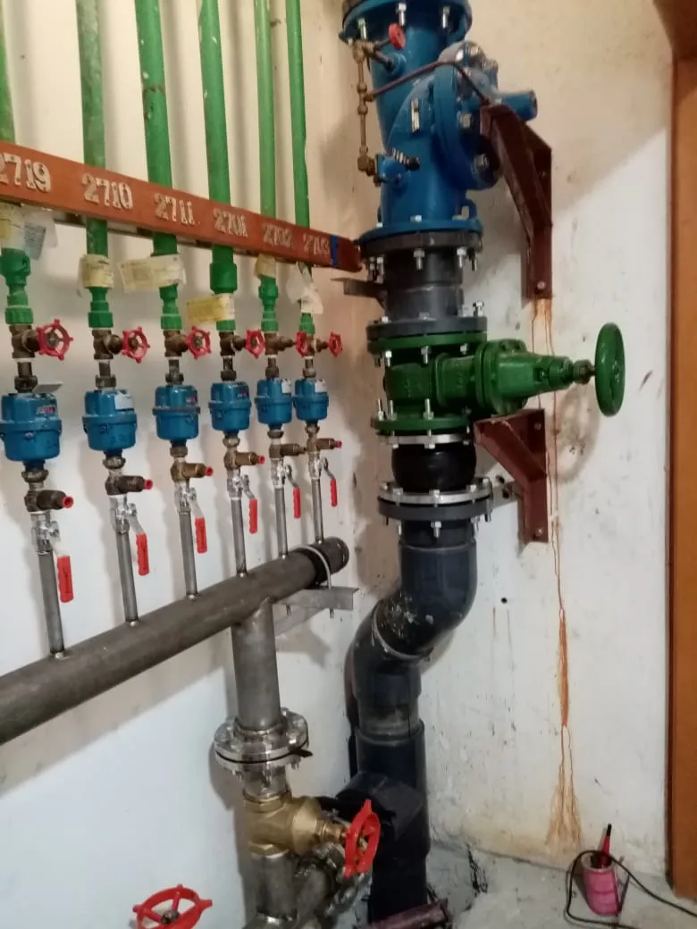 Plumbing manifold installation, UAE building — photo 11